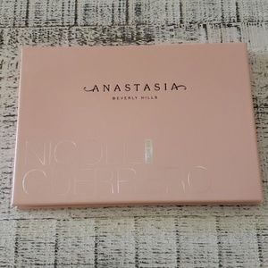 ABH Glow Kit x Nicole Guerriero